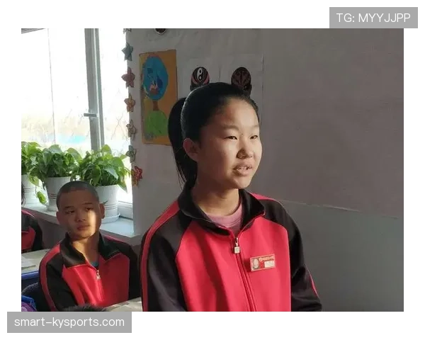 柳雅慧训练完直接去高定秀场,这日程谁跟得上 柳雅慧训练完直接去高定秀场,这日程谁跟得上